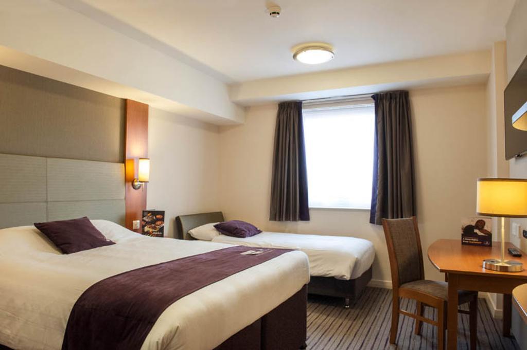 Premier Inn Wirral - Heswall Exteriér fotografie
